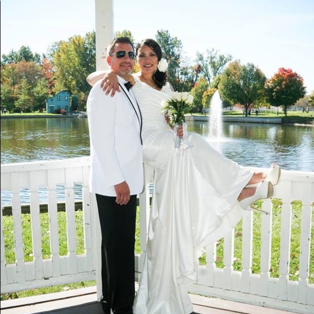 Sophia Tolli Wedding Dress - Picture 7 of 8